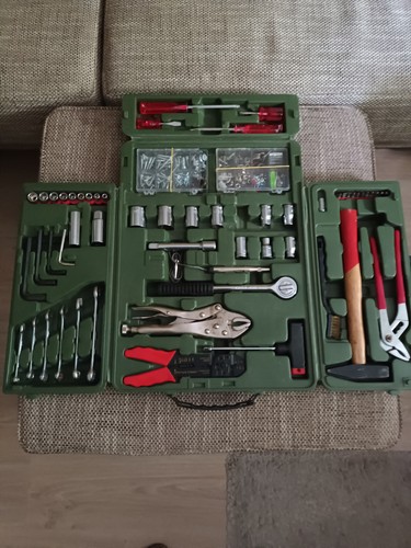 Werkzeugkasten mit werkzeug - mit,